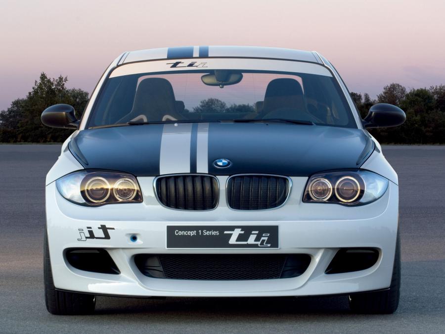  BMW 1-Series tii Concept 2007 года  (фото 11 из 16)